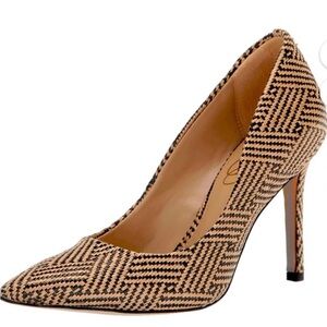 Sam Edelman Tan and Black Pointed Toe Heels